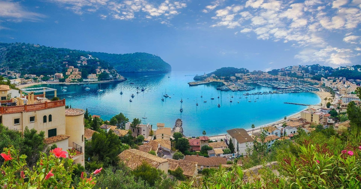 Переліт за 30 євро і жодних туристів. Українка про те, коли краще летіти на Майорку