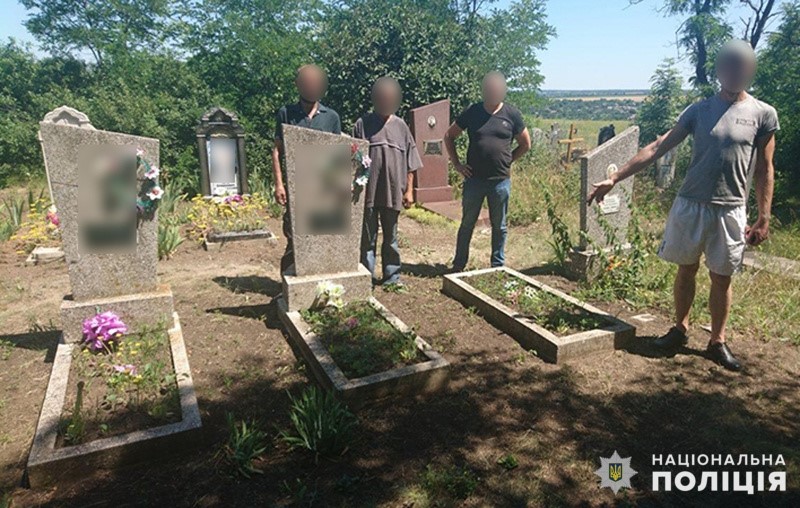 Зловмисники, причетні до крадіжок із кладовищ, постануть перед судом