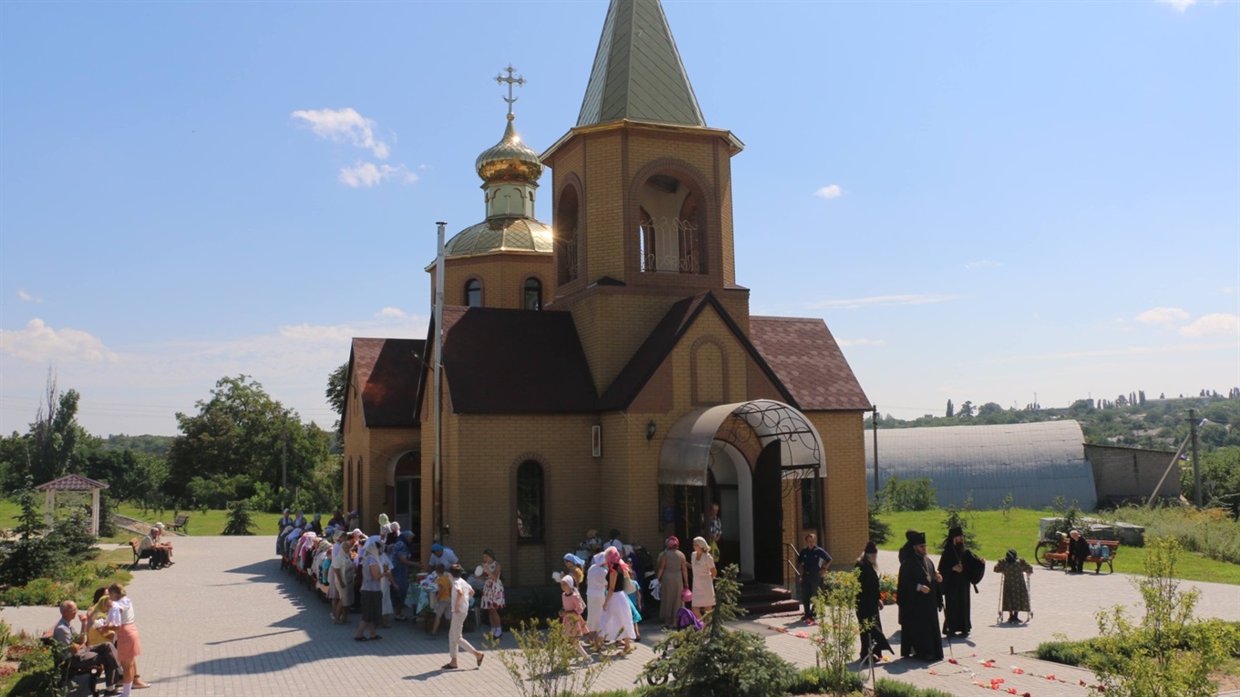 В храме Трех Вселенских Святителей состоится благословение учащихся