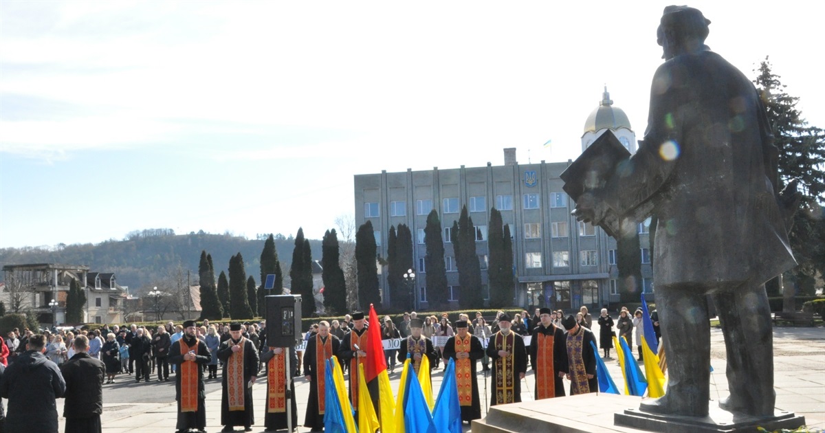 Громадськість Чорткова віддала шану Великому Українцю – Тарасу Шевченку