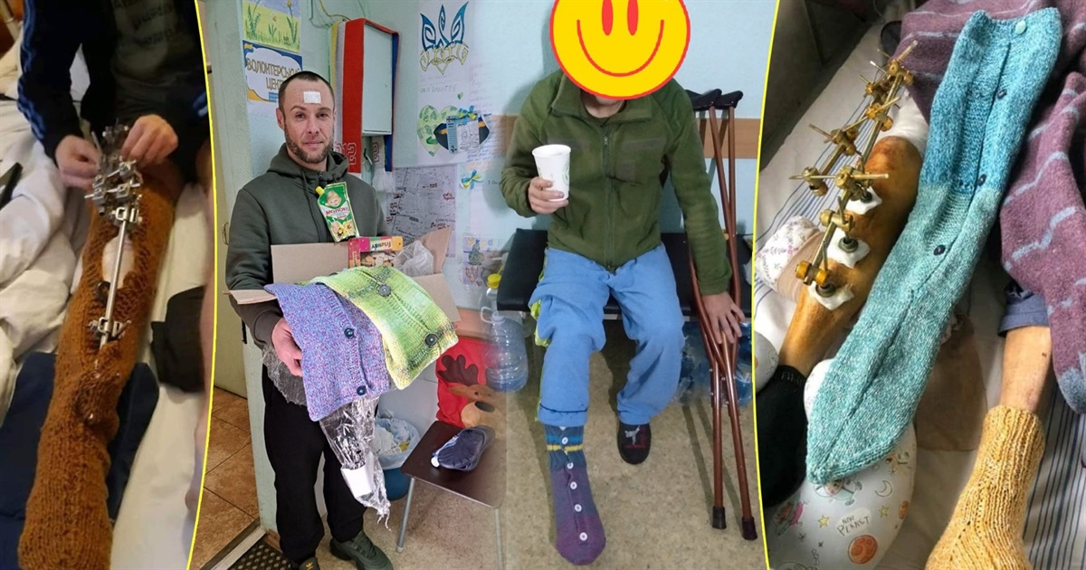 Жителька Переяславщини в’яже для поранених бійців шкарпетки, які можна одягнути на ноги зі штирями