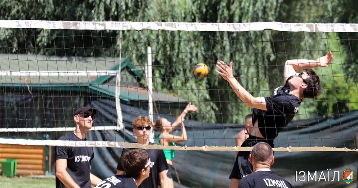 Волейболісти міста Ізмаїл провели турнір Парк-Volley-24 на Татару