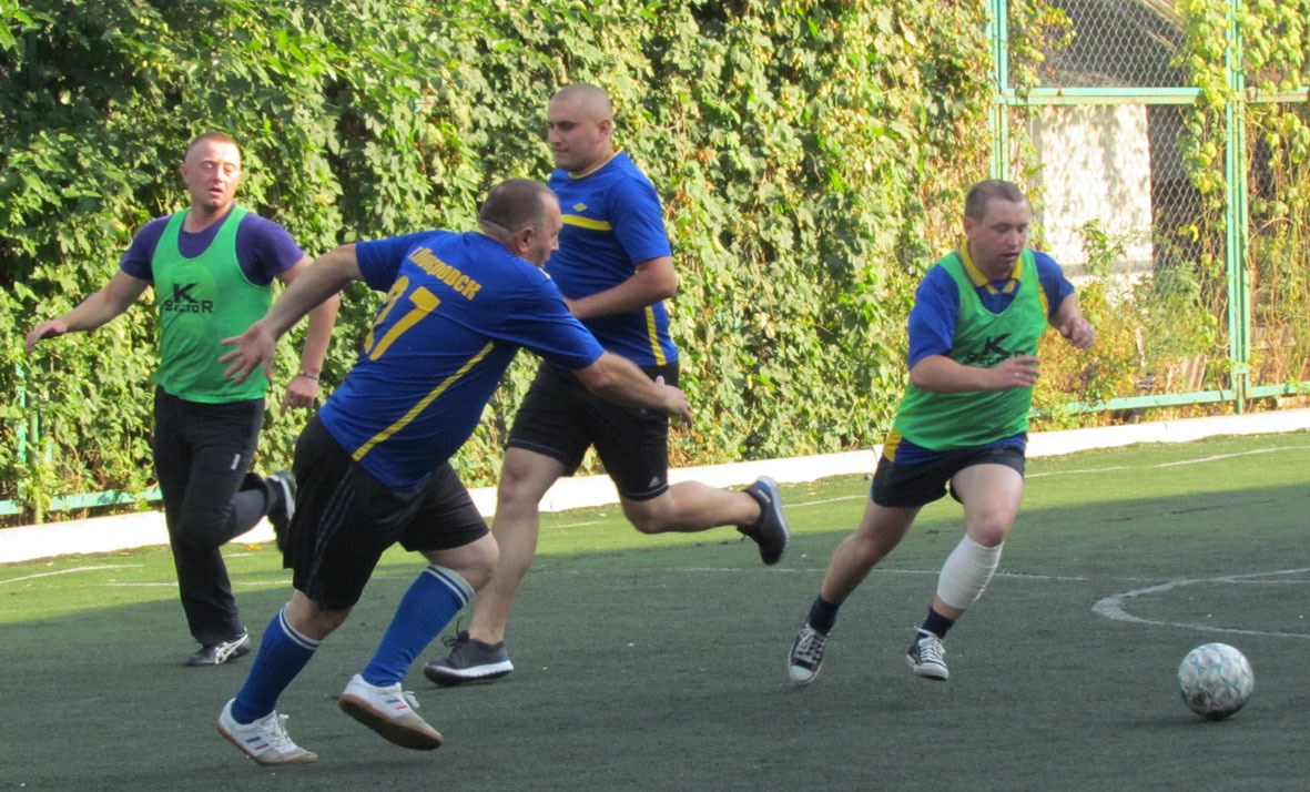 Першість Покровська з міні-футболу набирає обертів
