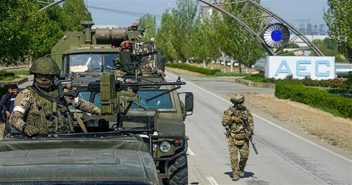 Окупанти вночі знову обстріляли Запорізьку АЕС: які наслідки аварії