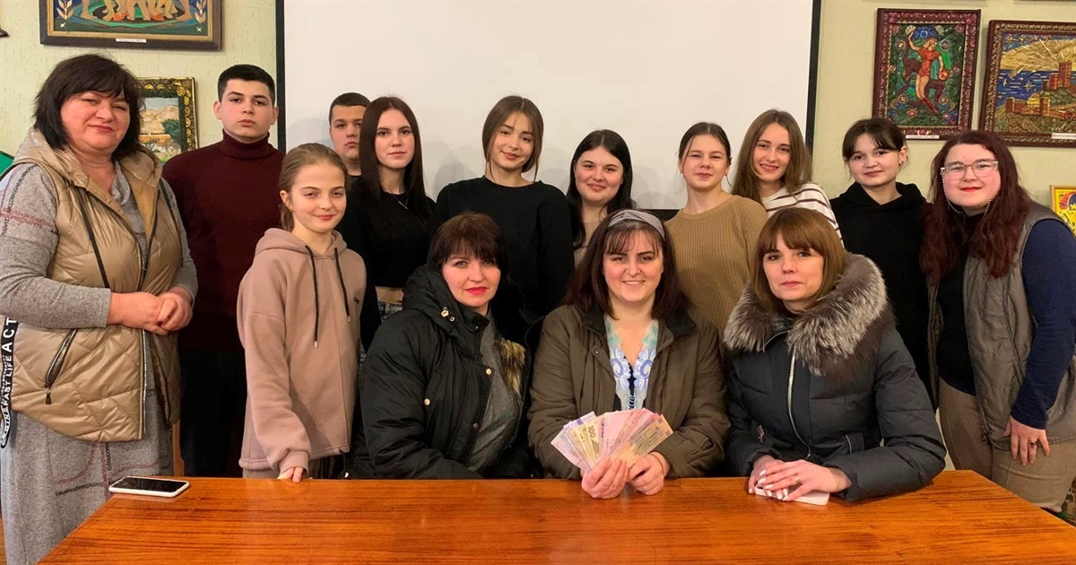Члени міської ради дітей Переяслава під час вистави зібрали 5000 гривень для команди "Нескорені"