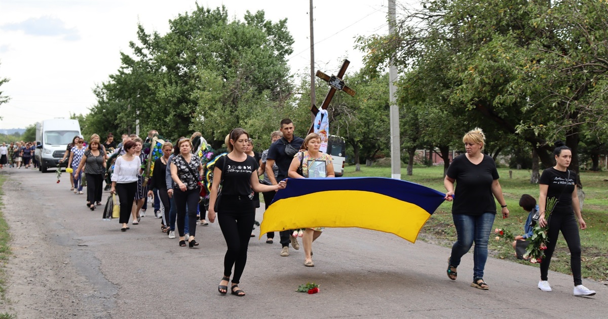 В останній путь провели жителі краю захисника України Вадима Гречко (ВІДЕО)