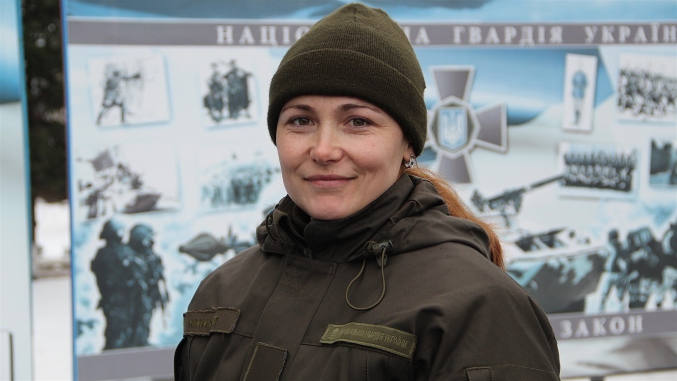 На службу у Нацгвардію потрапила з п’ятого разу. Історія кікбоксерки, яка стала гранатометницею