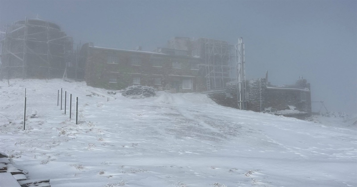 Карпати закриті для туристів. Рятувальники просять утриматись від походів у гори — що відомо