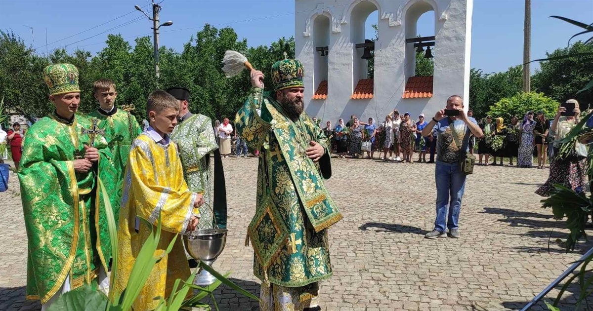 Свято Трійці у Старокостянтинові: 30-річчя храму та приїзд владики