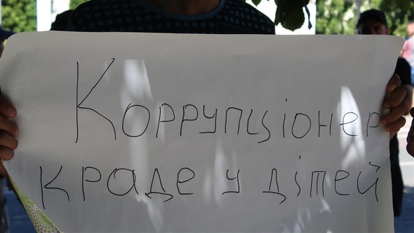 Міський голова Тростянця Юрій Бова уникає суду за корупцію?