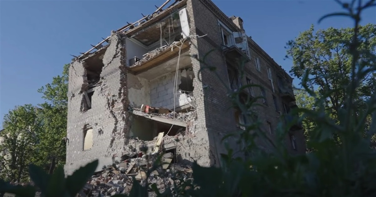 Люди намагаються зберегти нормальність у ненормальних умовах. Як живе прифронтова Костянтинівка