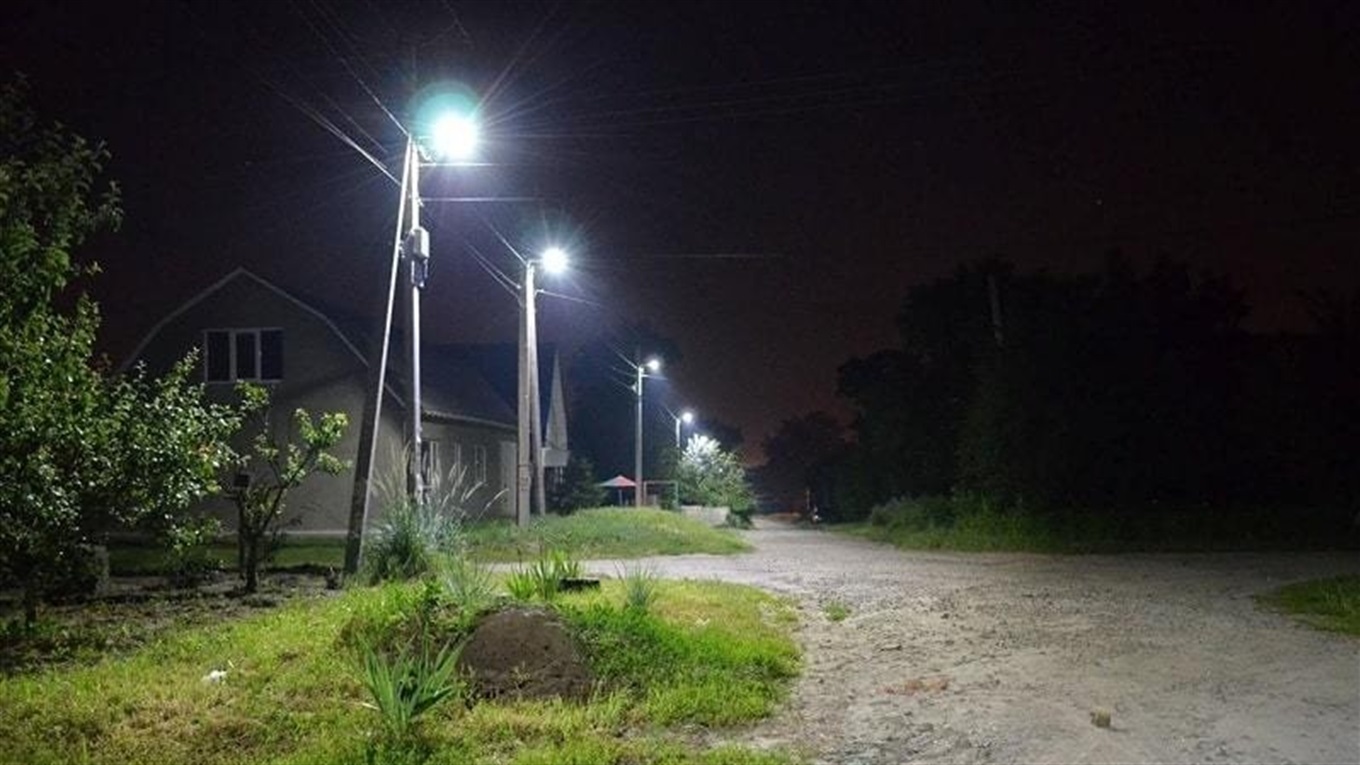 В селищі Сірогози відновлено вуличне освітлення. Що зроблено і які найближчі плани 