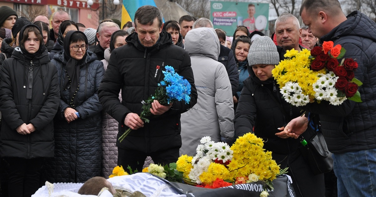 У Сарнах попрощались із військовим командиром Віталієм Трофимчуком