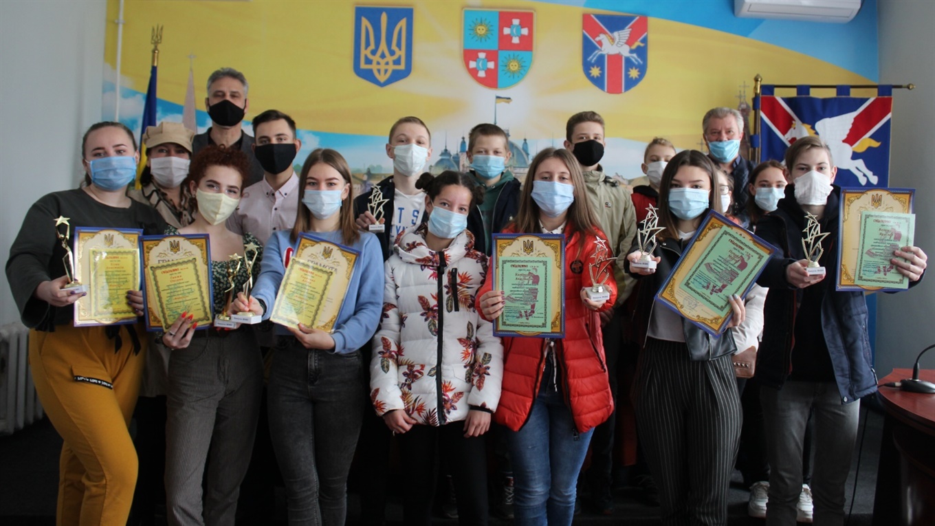 У Жмеринці привітали вихованців танцювальних колективів «Сузір’я» і «Фламінго»