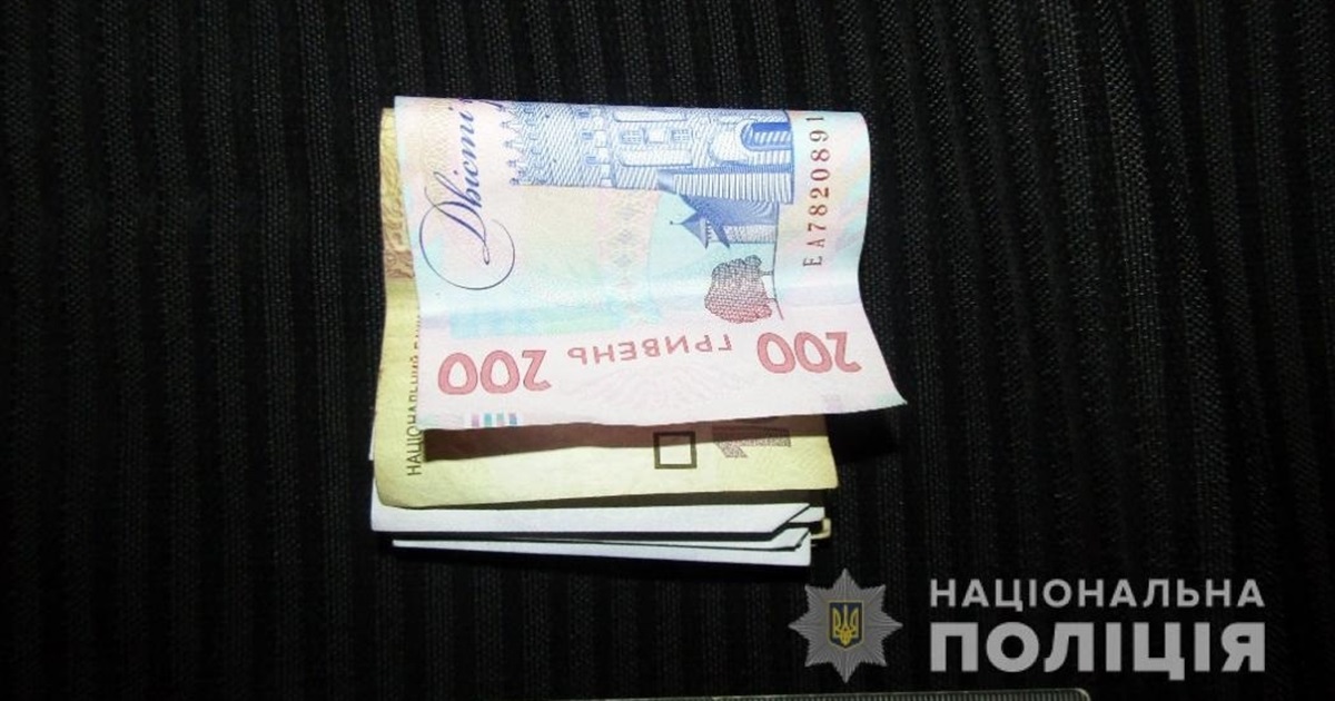 У Новограді водій пропонував поліцейським хабар, щоб не проходити алкотест