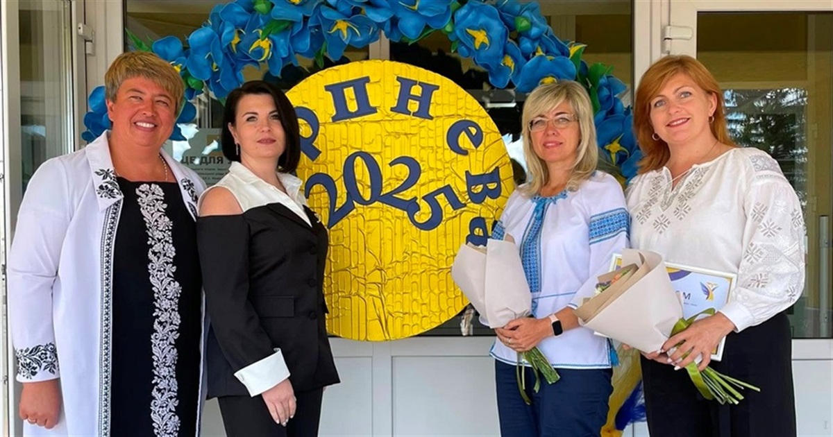 Трьох освітянок з Чорткова нагородили відзнаками Міністерства освіти і науки