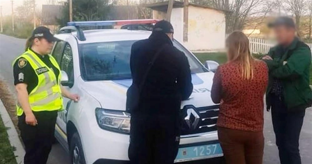 Звягельщина: поліцейські вилучили підроблене посвідчення у водія