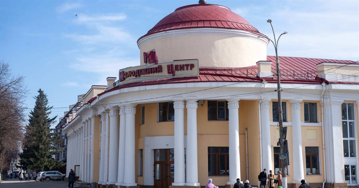 В приміщенні Молодіжного центру офіційно відкрили "Звягель-Центр": що там буде
