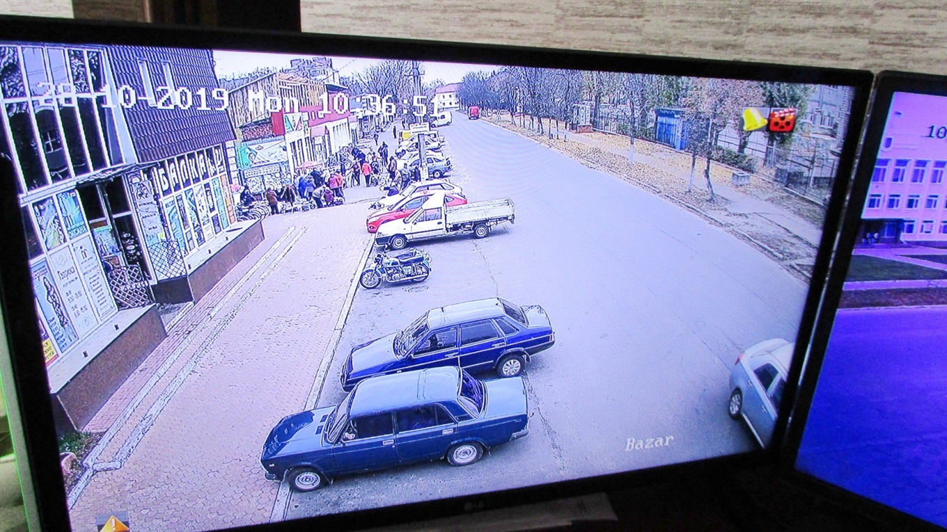 У Корюківці – 26 електронних очей. Хто спостерігає за корюківчанами?