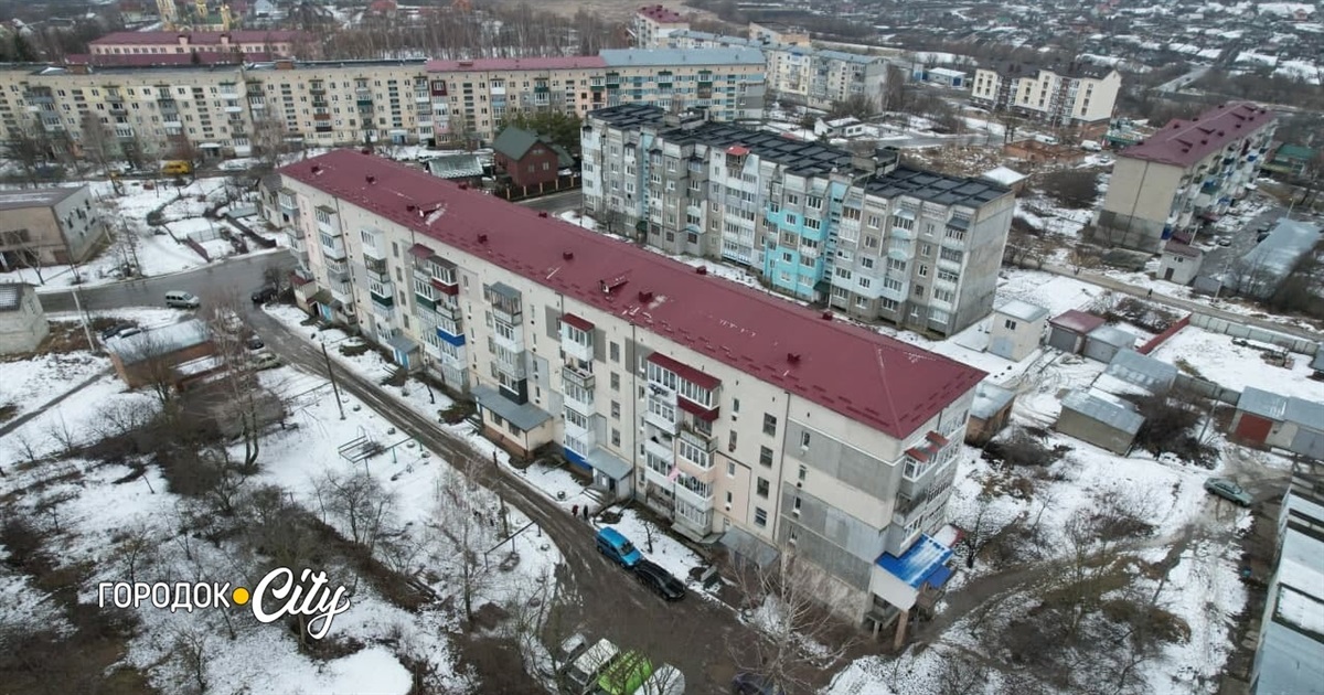 Екскурсія містом Городок у пошуку оригінальних балконів. Фоторепортаж від Городок.City