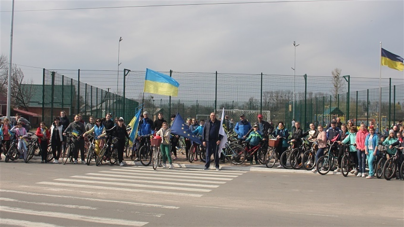 Сіли на велосипеди. Як в Іванівській ОТГ відзначили день здоров’я