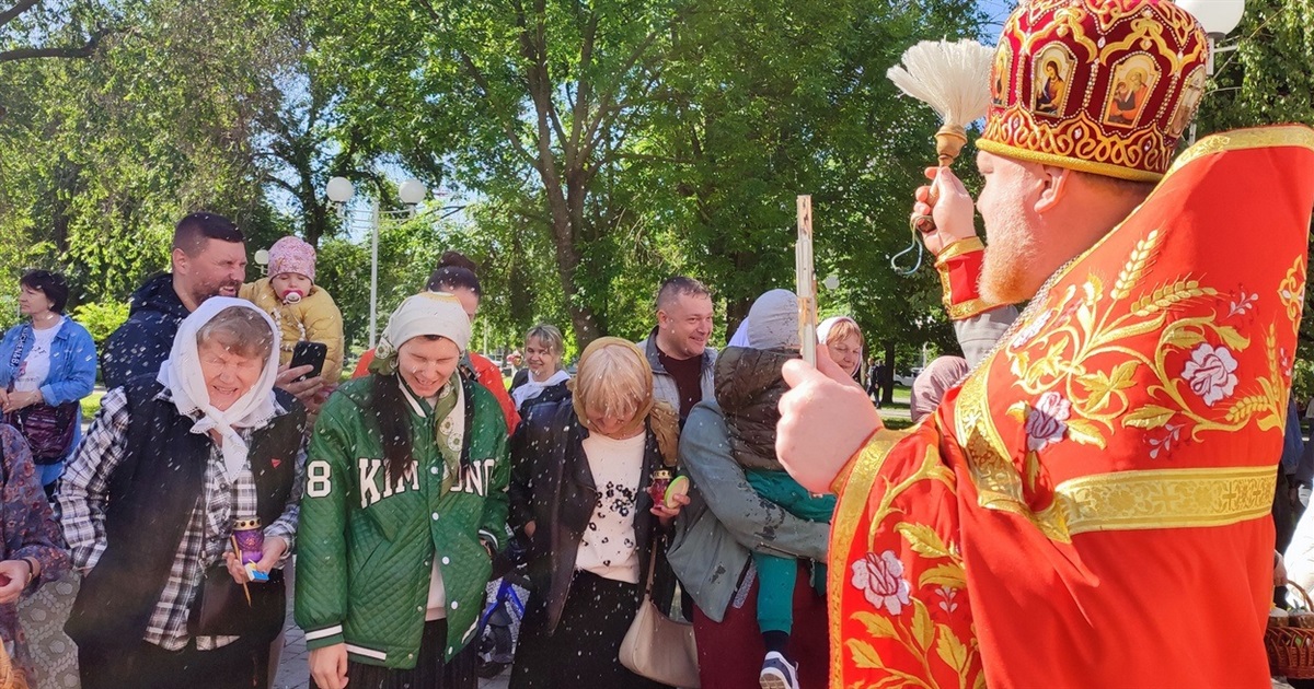 Православні ізмаїльчани святкують Великдень: як пройшов обряд освячення пасок в Ізмаїлі