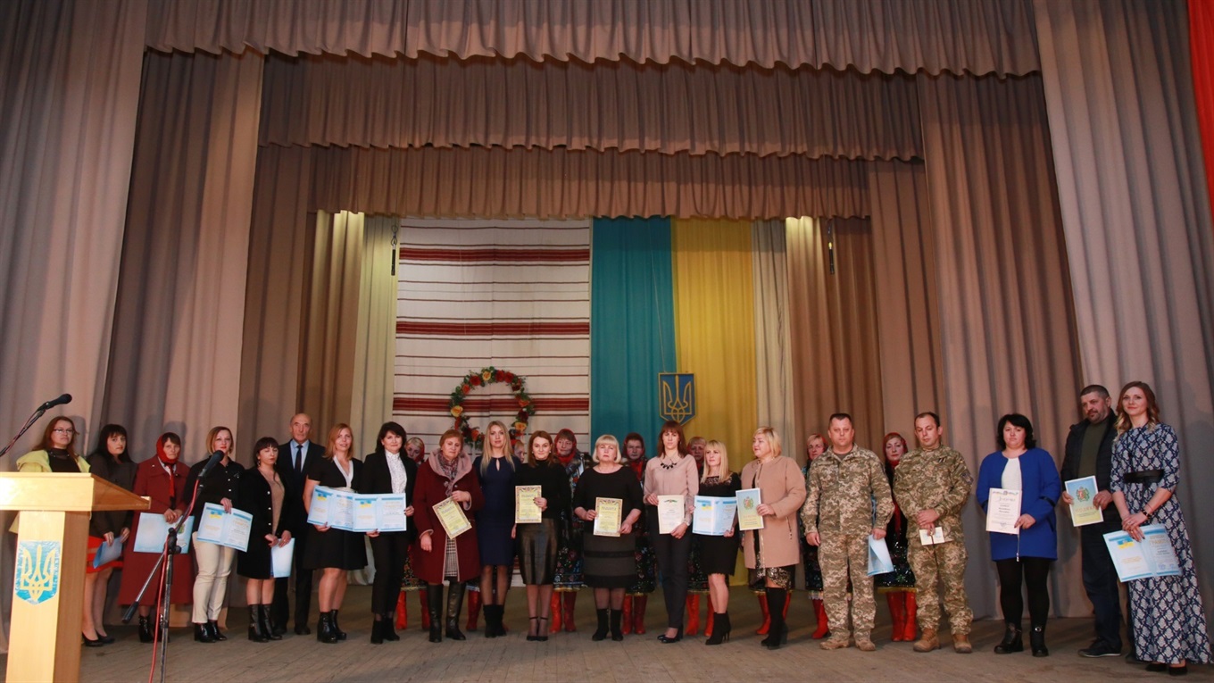 Як у Кіцмані відзначили 101-шу річницю Буковинського віча і День працівників соціальної сфери
