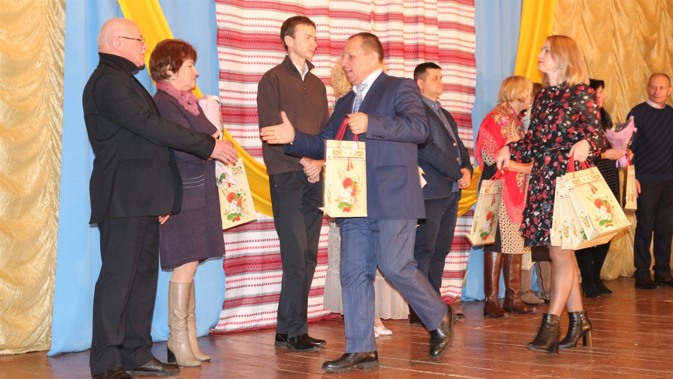 День місцевого самоврядування: у Старокостянтинові вітали посадовців, депутатів та екс-мерів
