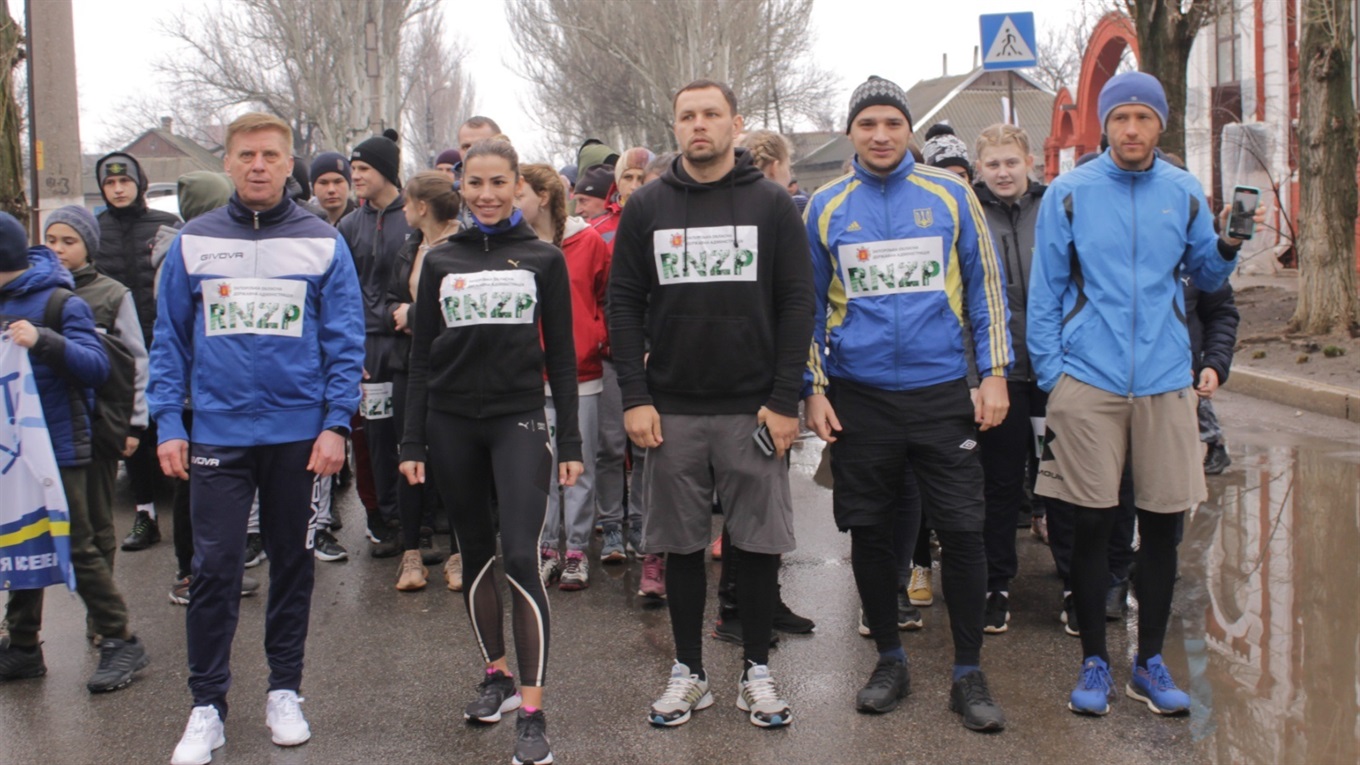 По калюжах із задоволенням: фоторепортаж із марафону«RNZP. 5 вікендів» у Гуляйполі