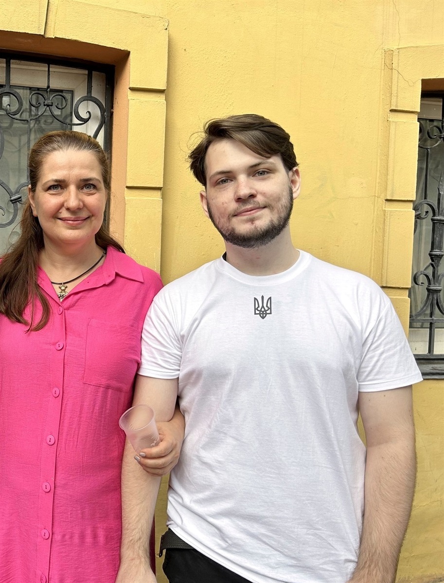 Дмитро з тіткою Ганною