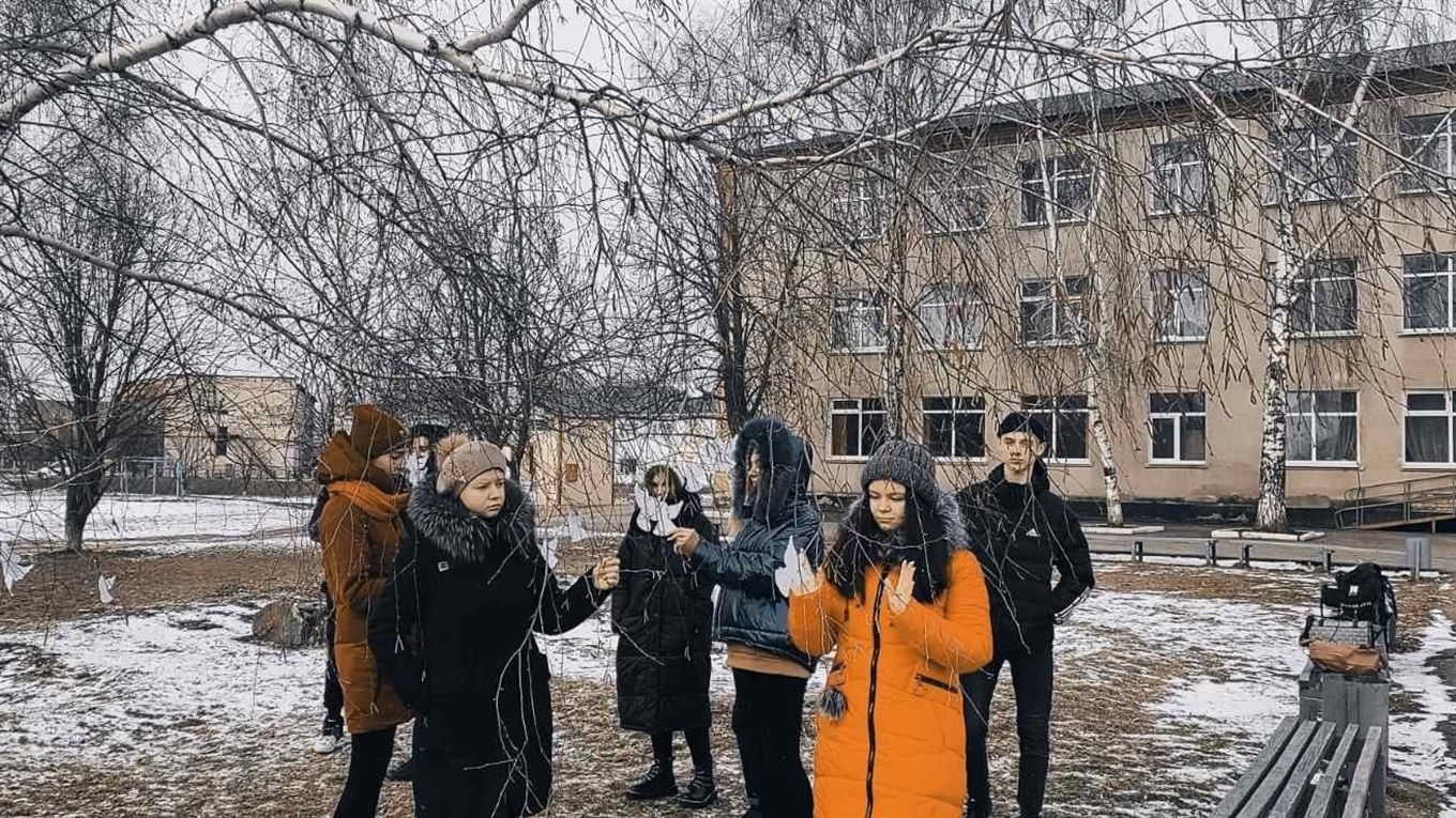 На Сватівщині приєдналися до тихої акції вшанування Героїв Небесної Сотні «Ангели пам’яті»