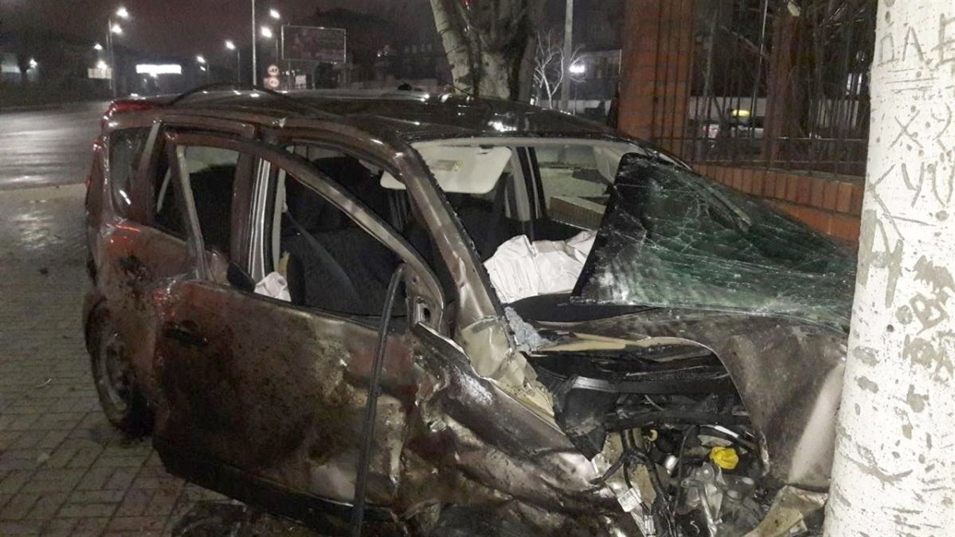 Мольба о помощи: в Мелитополе в ДТП погиб юноша, еще три человека в больнице, нужны деньги