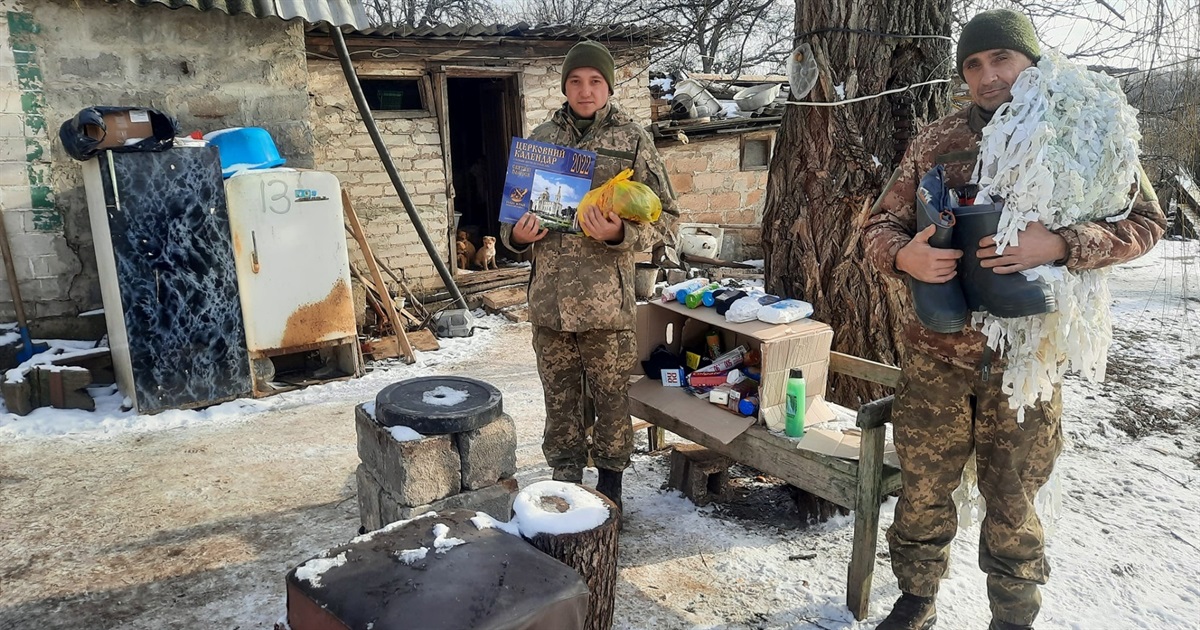 Волонтери з Воронок і Довговолі надіслали гостинці воїнам на передову