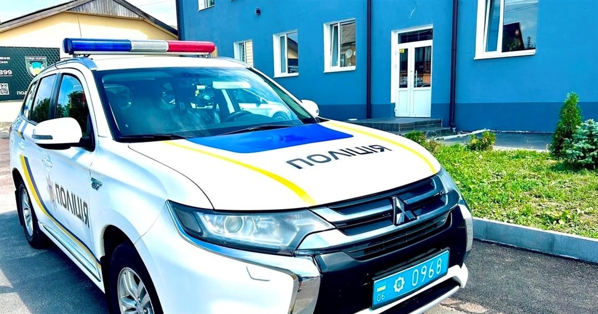 Жінка помітила літню жінку, яка загубилася у Звягелі та зателефонувала в поліцію