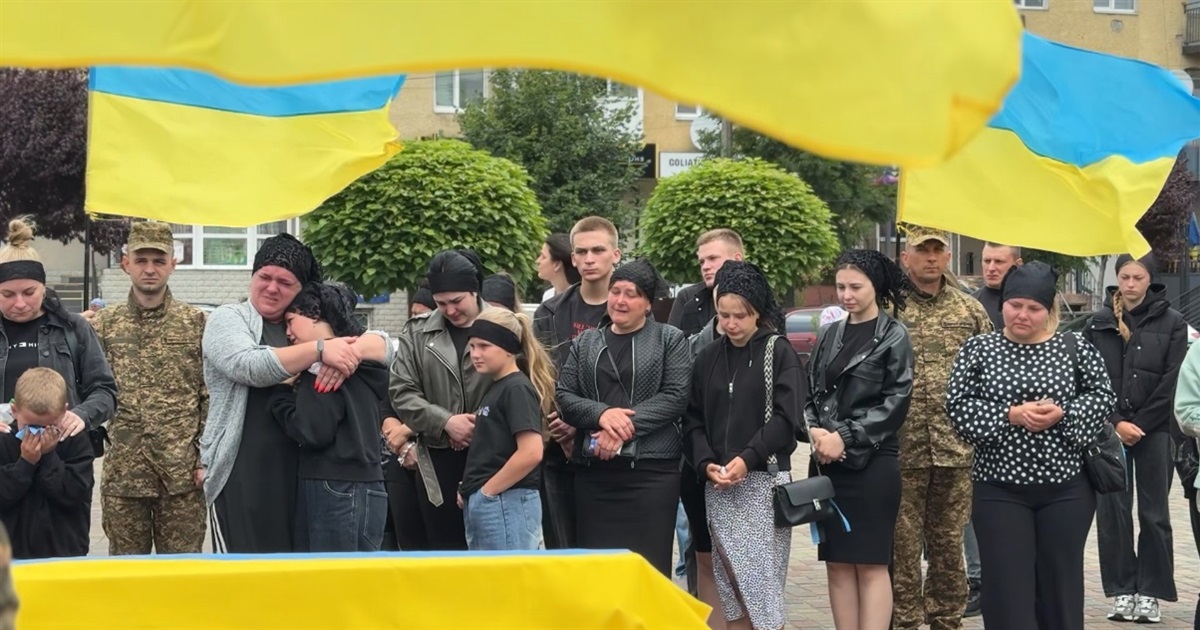 У Сарнах попрощалися з воїном Іваном Крупичем