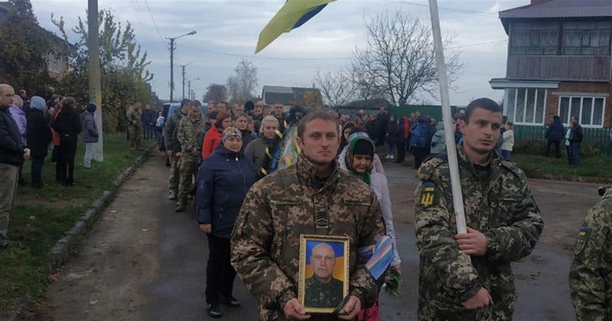 Лише через п’ять місяців змогли поховати солдата Сергія Мягкова з Наумівки, який загинув у Десні