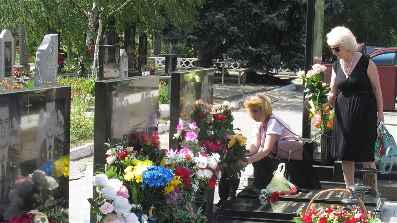 Помним: с момента гибели экипажа Ил-76 и воинов-десантников близ луганского аэропорта прошло 5 лет