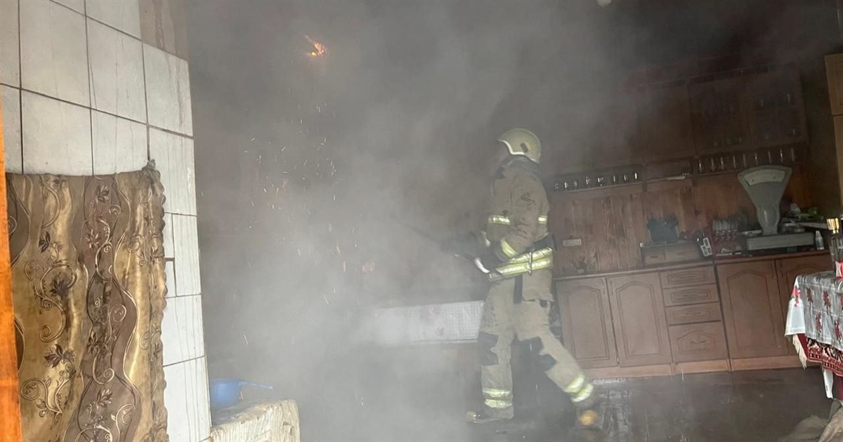 Рятувальники ліквідували впродовж доби дві пожежі у господарських спорудах