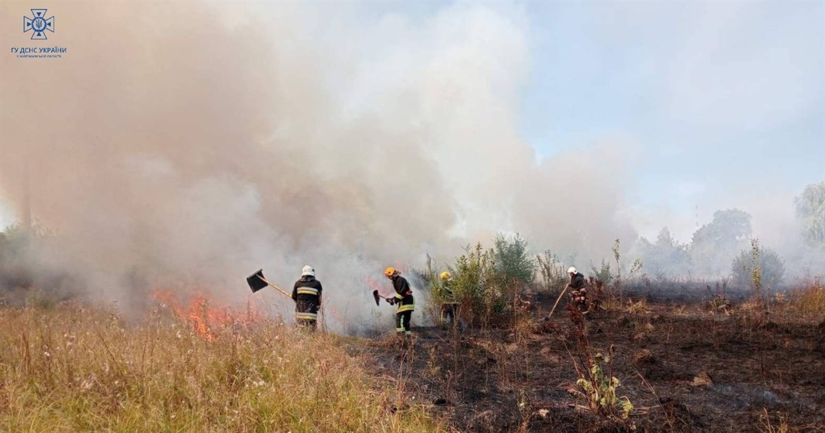 На Звягельщині вогнеборці гасили загоряння: в області упродовж доби сталося 16 пожеж