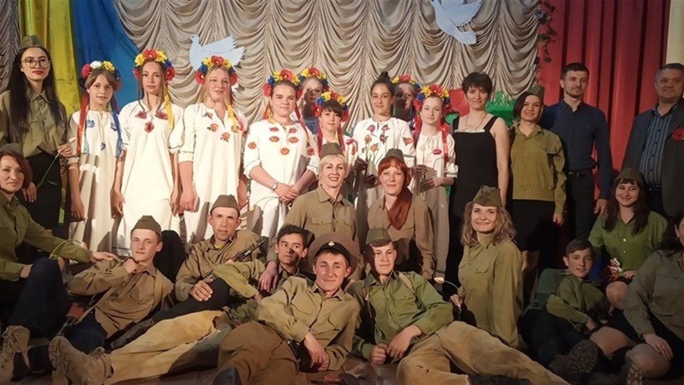 Квіти, мітинги, концерти і салюти: як відзначили День Перемоги на Сірогозщині
