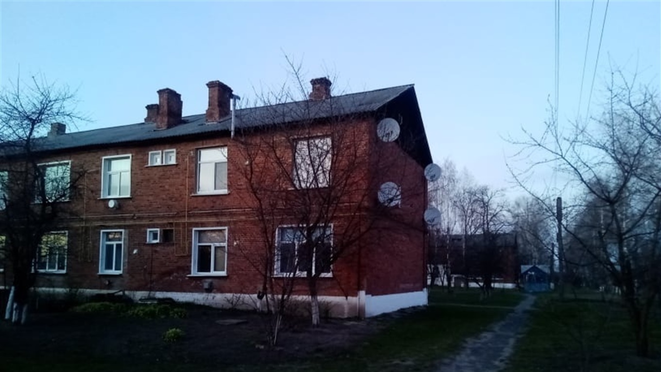 Як живеться у «міні-країні» мешканцям ворожбянської двоповерхівки?
