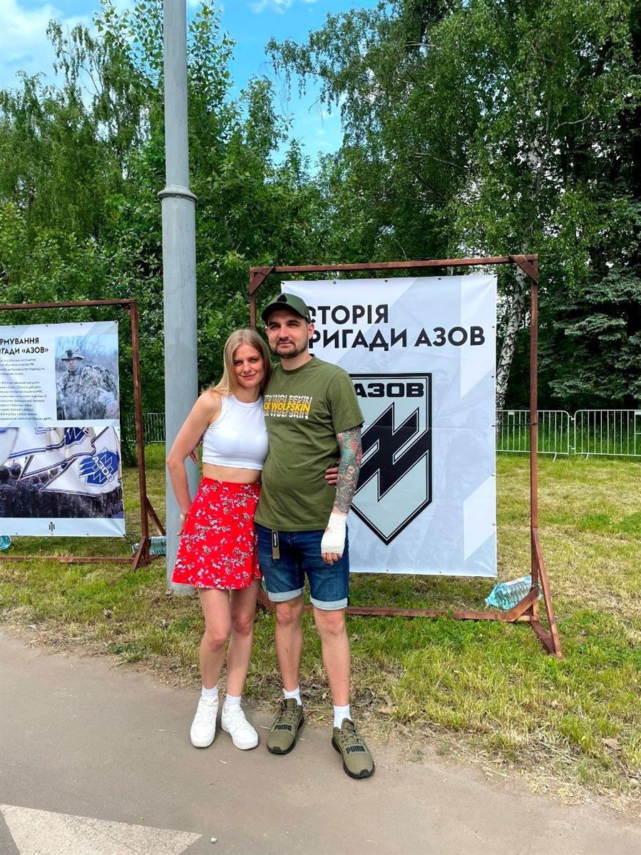 "Хоробрий" з дружиною після повернення з полону