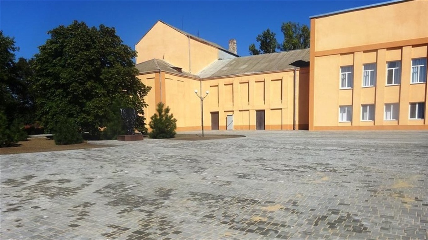 У Нижніх Сірогозах 16 установ отримали звання “Заклад зразкового санітарного порядку” (фото)