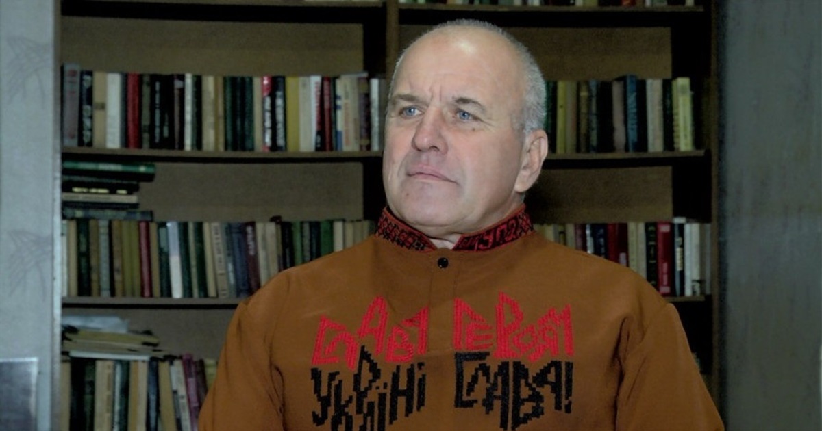 Я не лишаю вузликів. Костянтин Діденко з дитинства вишиває, у Бахмуті він працював пожежником