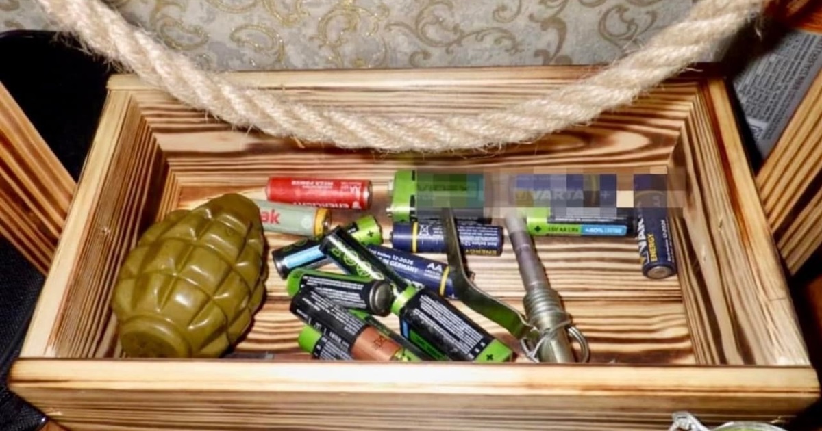 Звягелянин зберігав вдома корпус ручної гранати та підривач, які знайшов біля річки