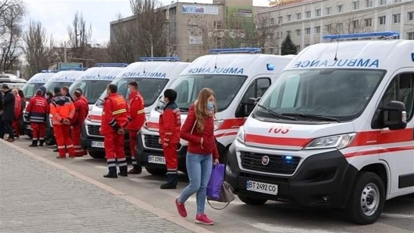 Нову машину "швидкої допомоги" отримала Скадовщина: сучасні автомобілі передали 6 районам області