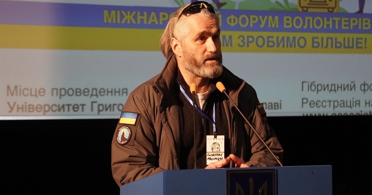 На форумі волонтерів у Переяславі виступив литовський ветеран, який навчає українських воїнів