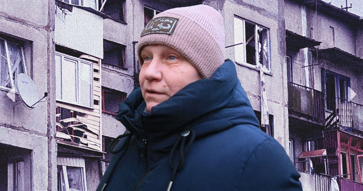Пів року тому росіяни вдарили по Селидовому "Смерчами". Як живуть люди у пошкодженому будинку