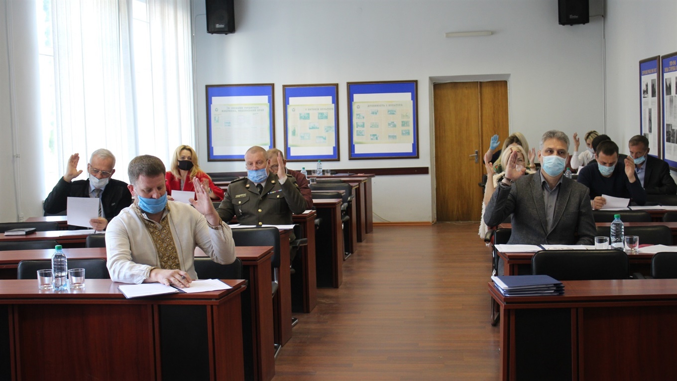 Засідання виконкому: у Жмеринці продовжують ремонти прибудинкових територій