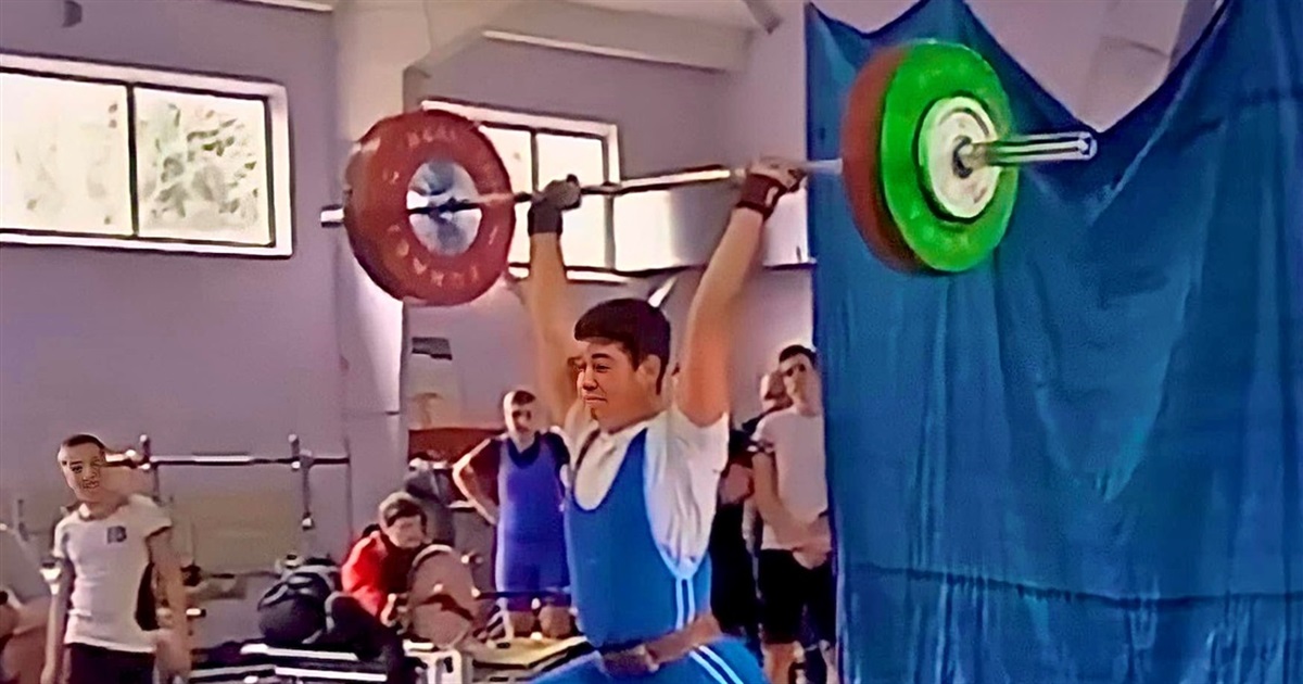 Жмеринчанин Артем Ковальчук став чемпіоном Вінницької області з важкої атлетики